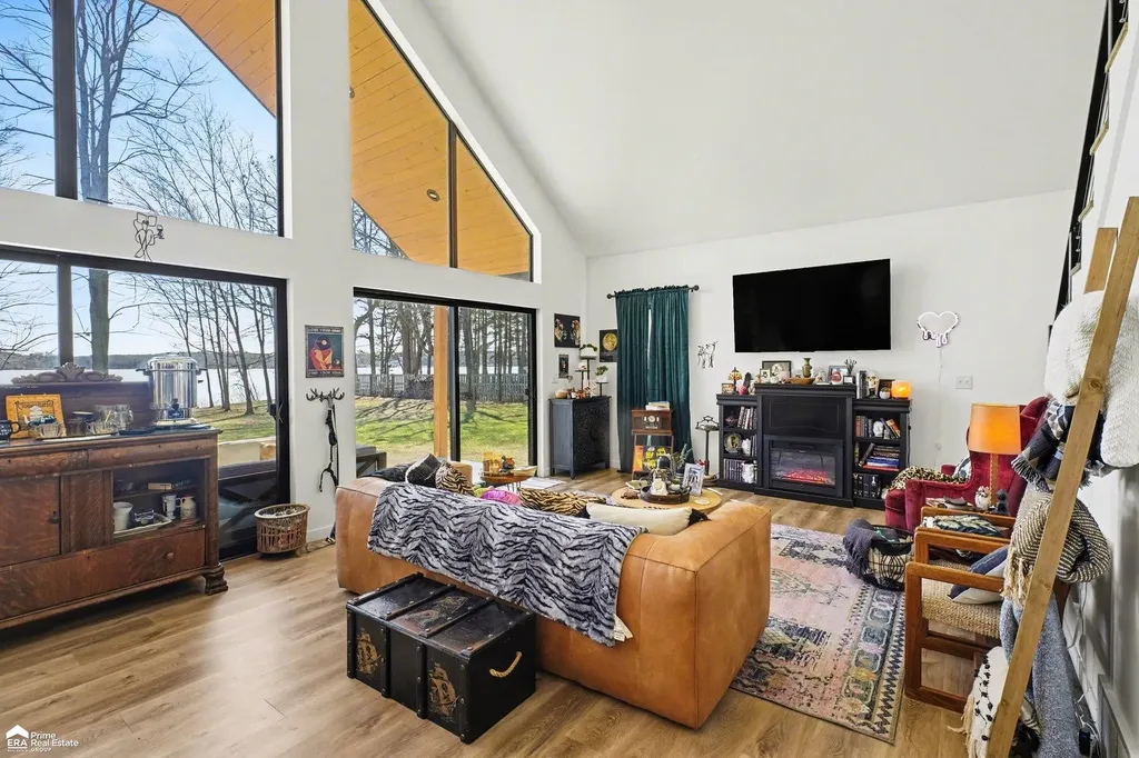 5881 Lake Crest Drive Oregon Township MI 48421