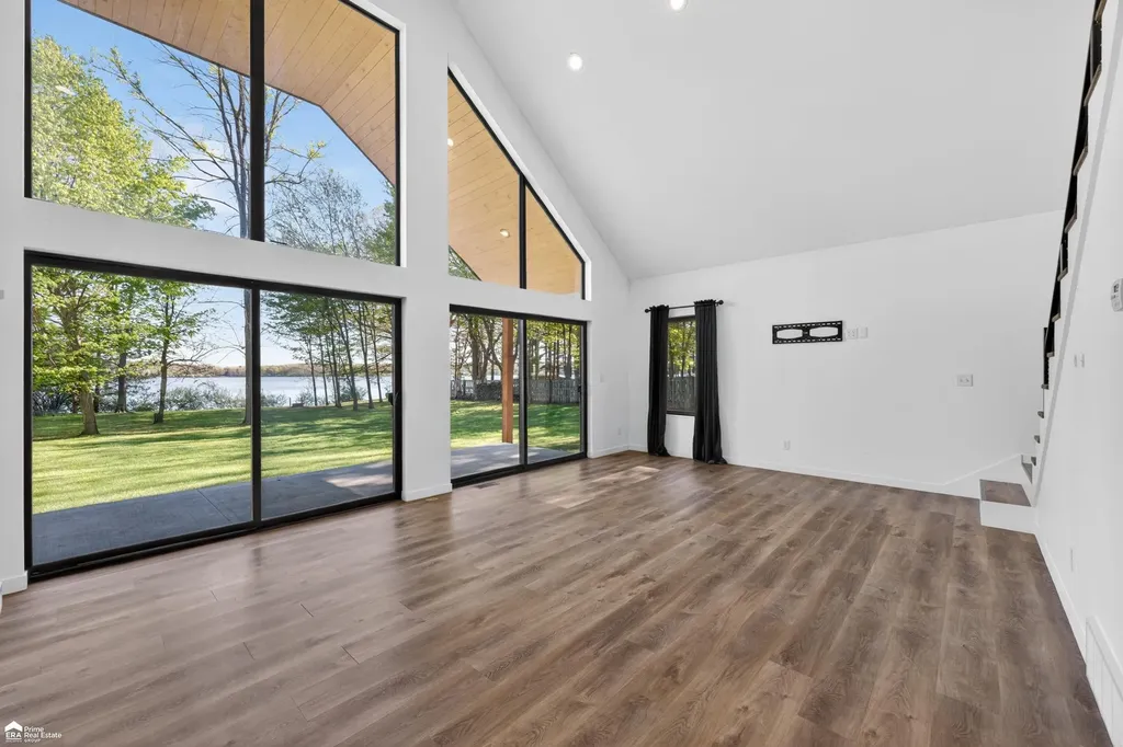 5881 Lake Crest Drive Oregon Township MI 48421