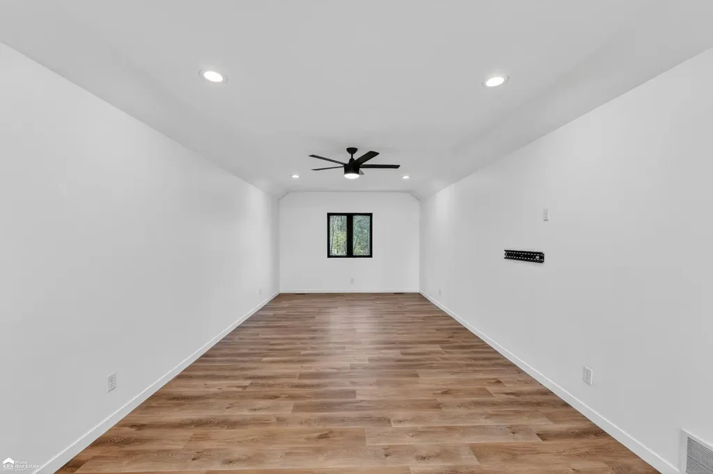 5881 Lake Crest Drive Oregon Township MI 48421