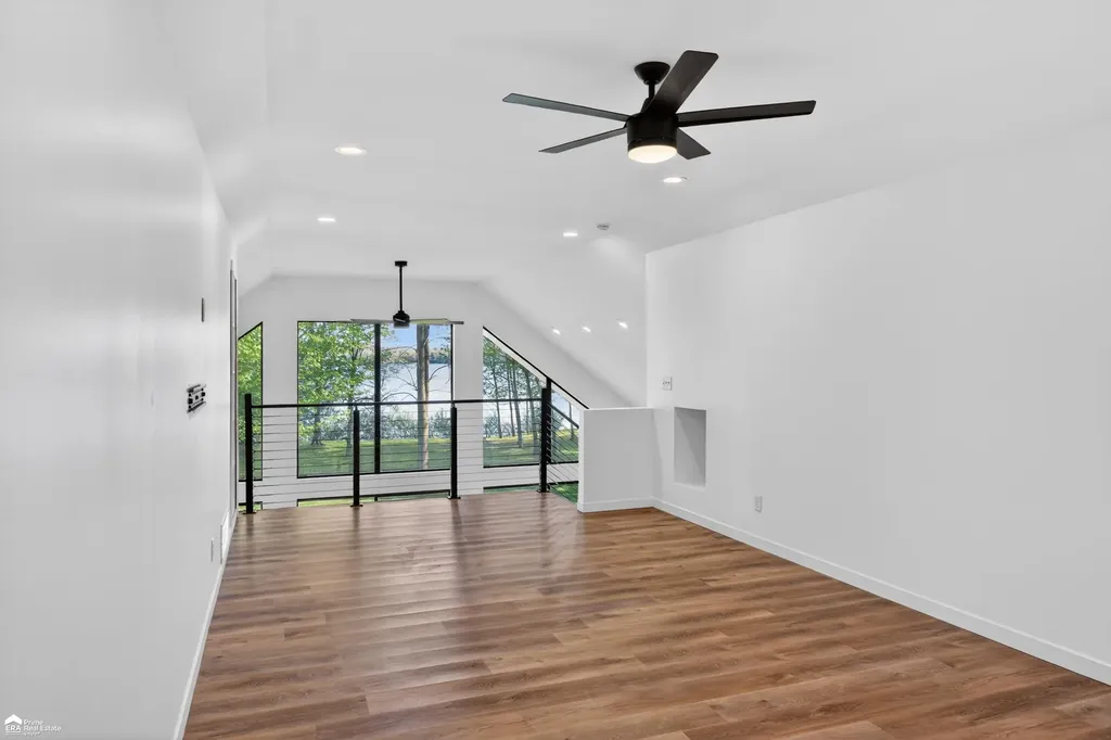 5881 Lake Crest Drive Oregon Township MI 48421