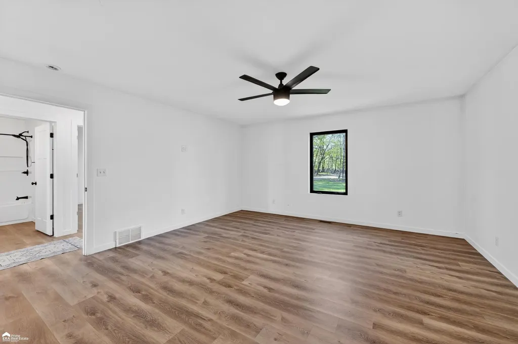 5881 Lake Crest Drive Oregon Township MI 48421