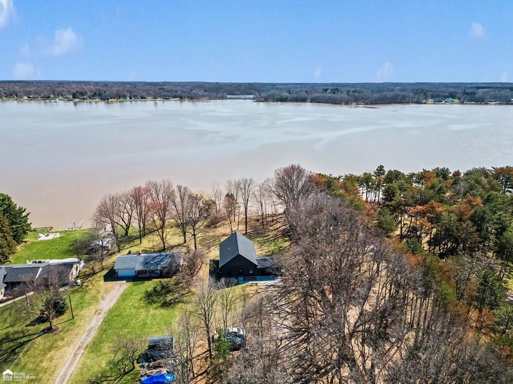 5881 Lake Crest Drive Oregon Township MI 48421