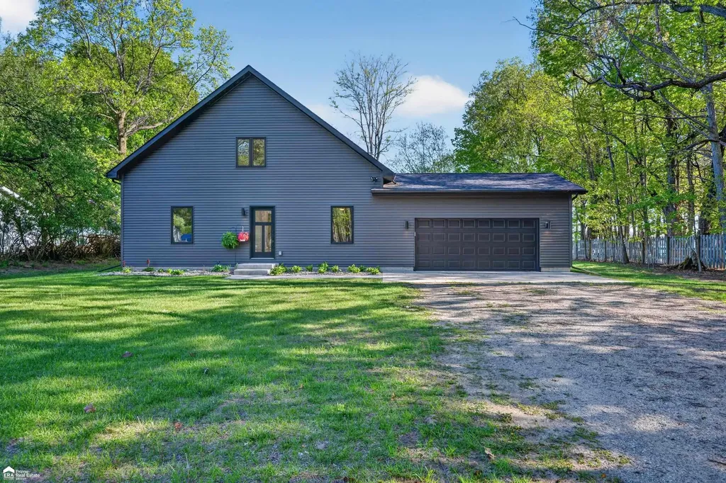 5881 Lake Crest Drive Oregon Township MI 48421