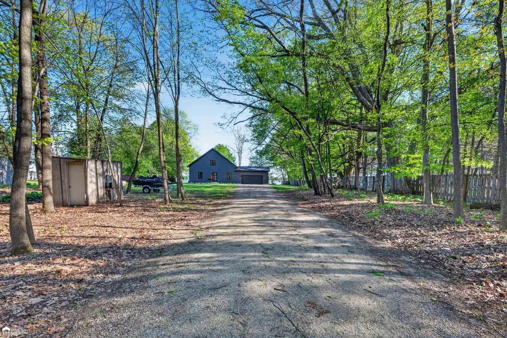 5881 Lake Crest Drive Oregon Township MI 48421