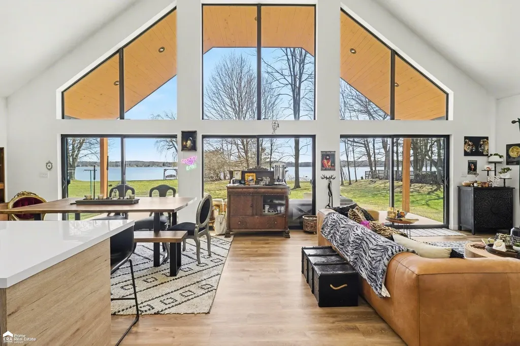 5881 Lake Crest Drive Oregon Township MI 48421