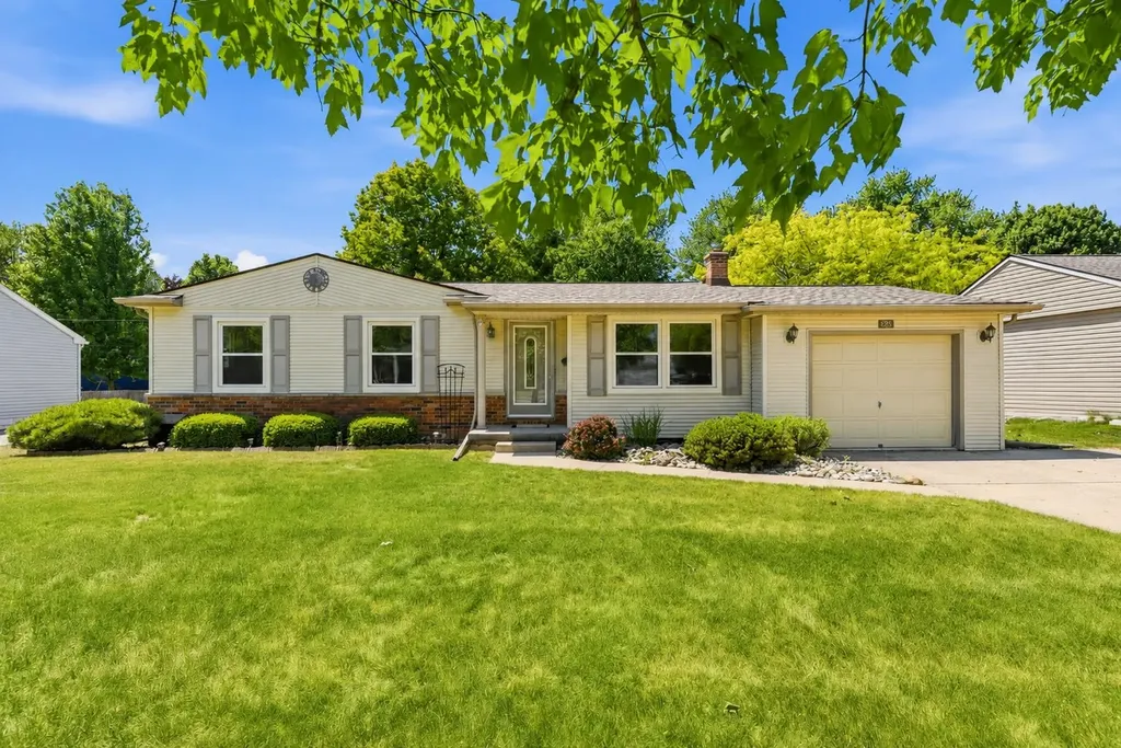 604 Somerset Drive Flushing City MI 48433