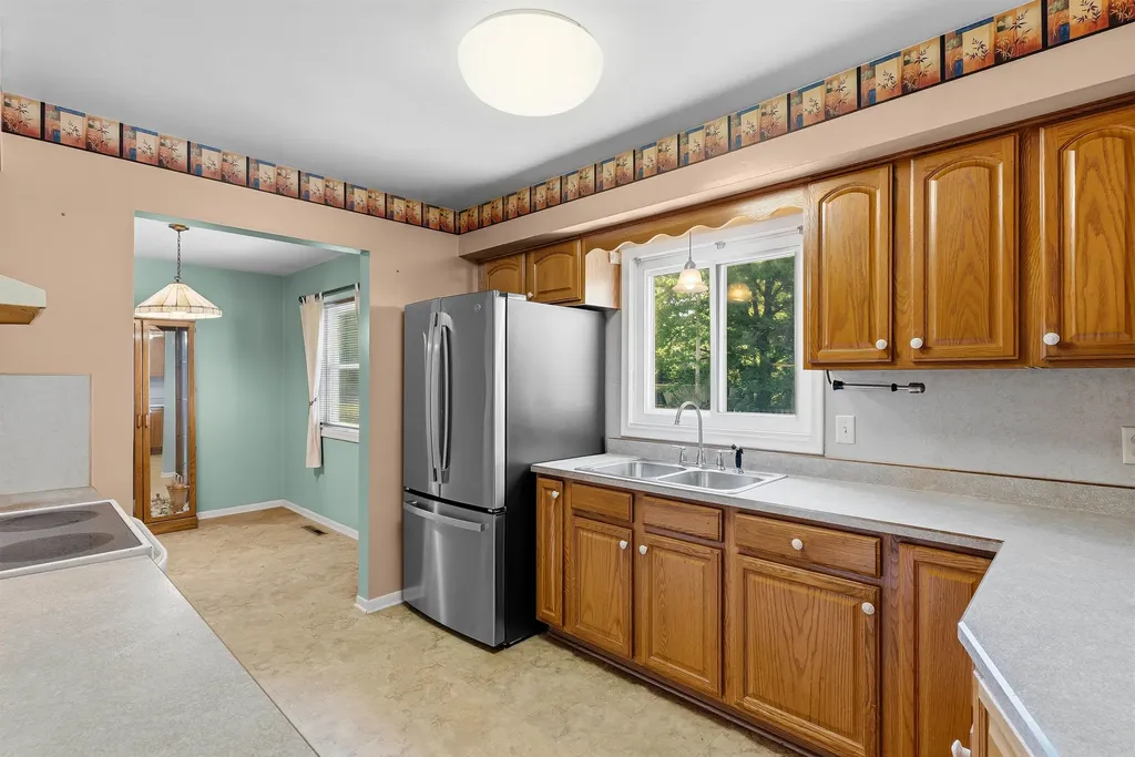 604 Somerset Drive Flushing City MI 48433