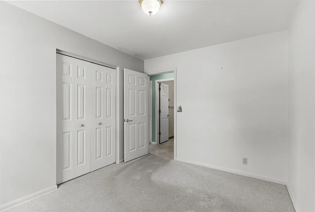 604 Somerset Drive Flushing City MI 48433