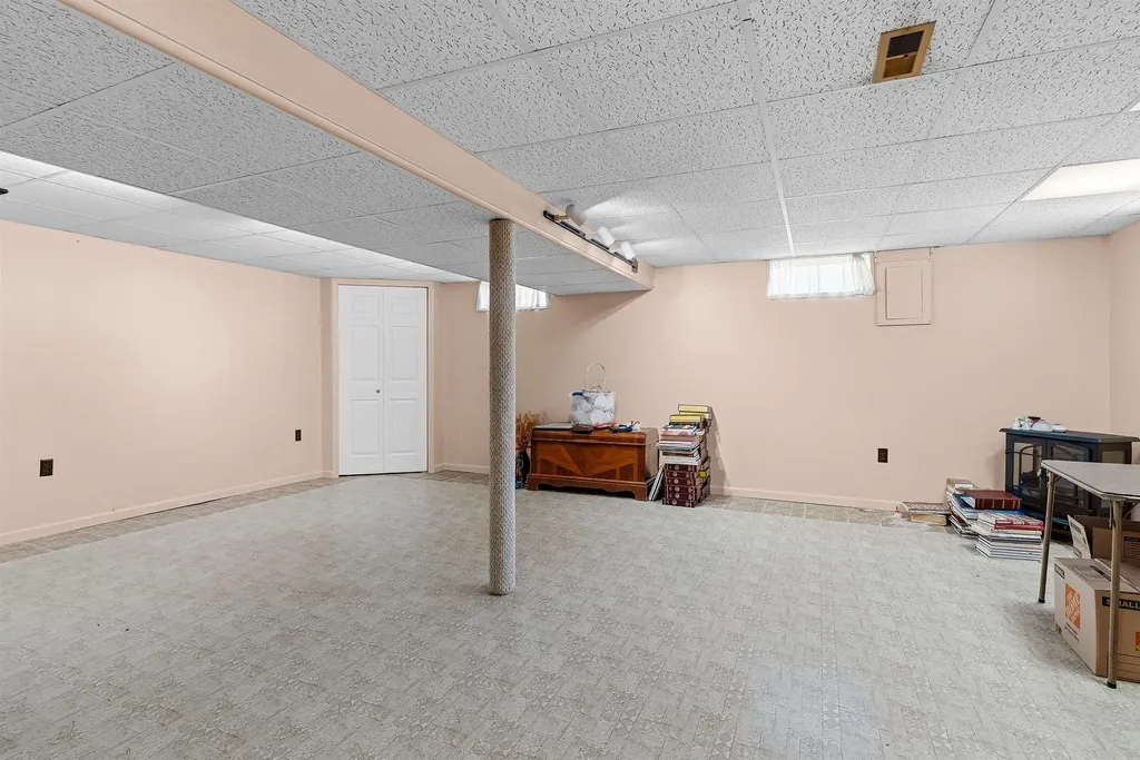 604 Somerset Drive Flushing City MI 48433