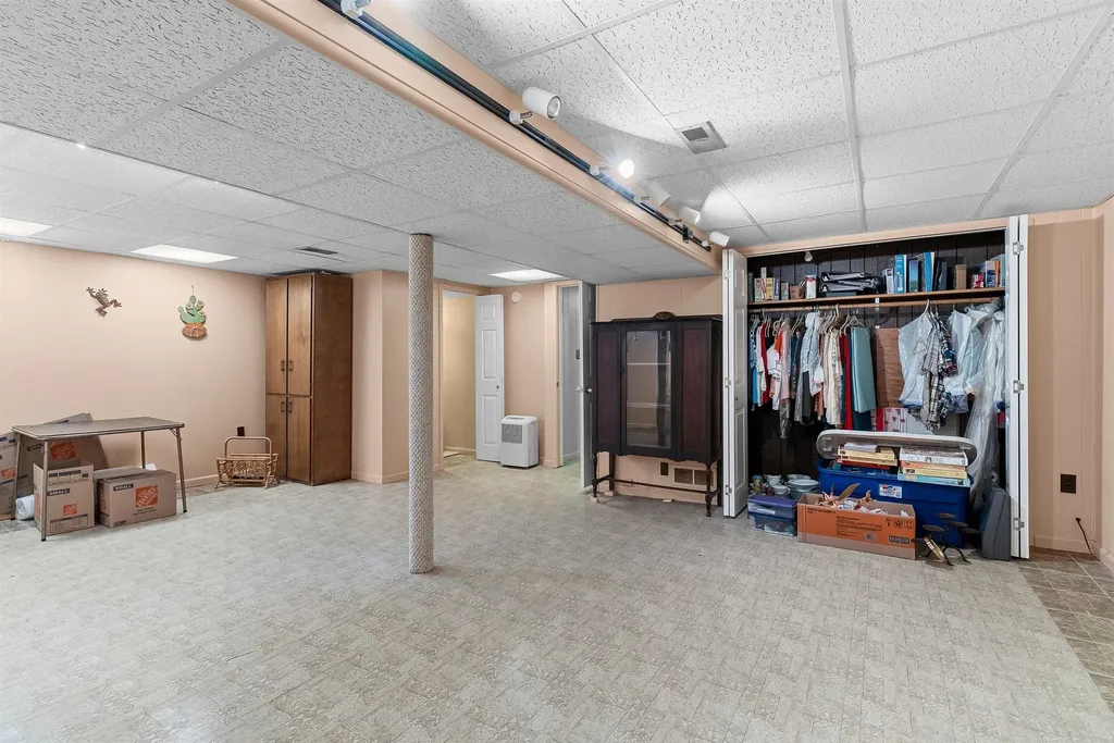 604 Somerset Drive Flushing City MI 48433