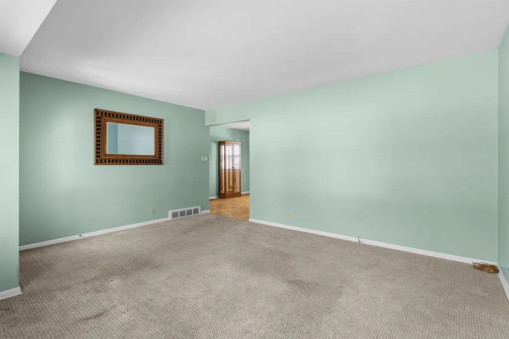 604 Somerset Drive Flushing City MI 48433