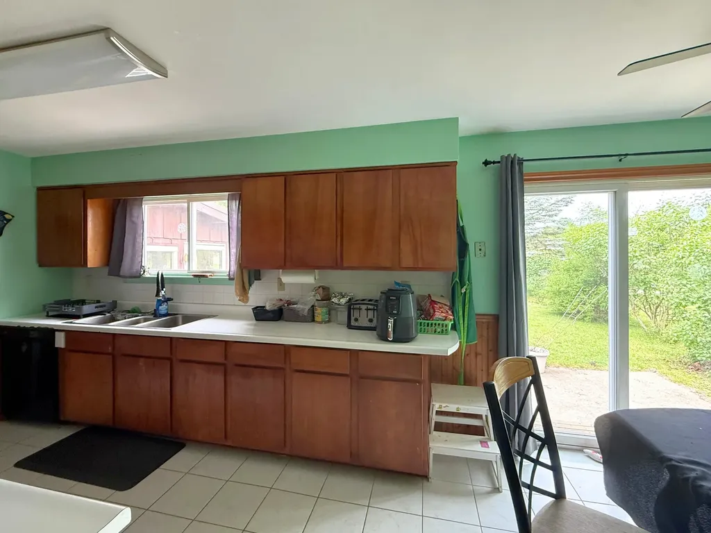 11477 Colonial Woods Drive Vienna Charter Township MI 48420