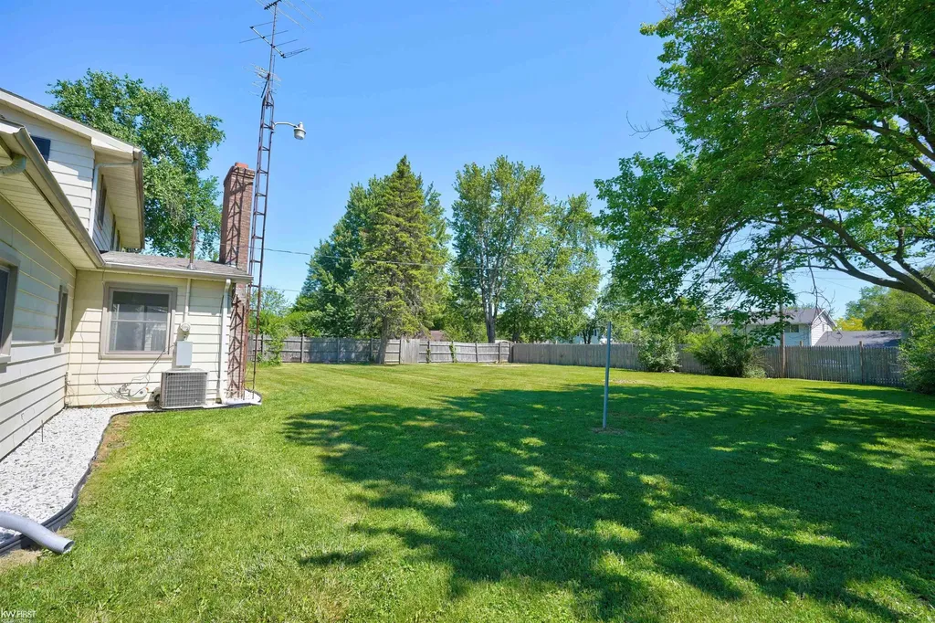 3183 Bridle Path Flint Charter Township MI 48507