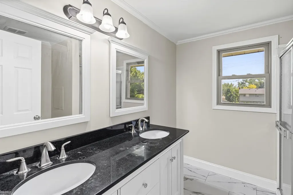 3183 Bridle Path Flint Charter Township MI 48507