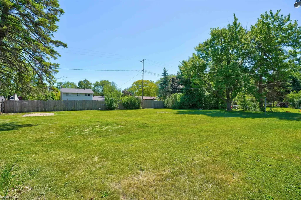 3183 Bridle Path Flint Charter Township MI 48507