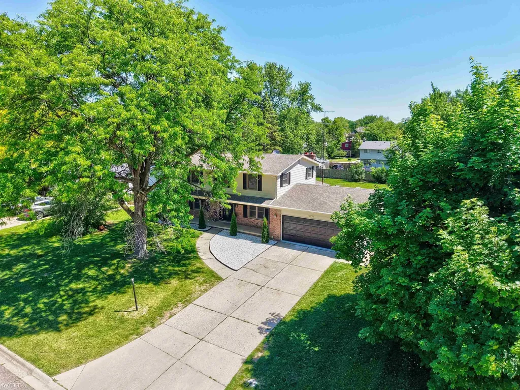 3183 Bridle Path Flint Charter Township MI 48507