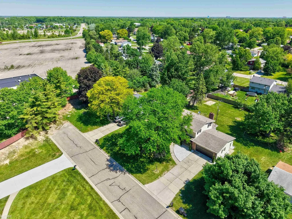 3183 Bridle Path Flint Charter Township MI 48507