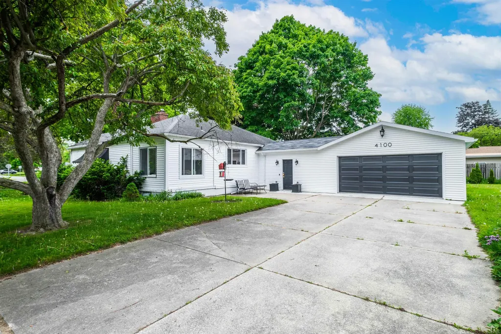 4100 Weiss Street Saginaw Charter Township MI 48603