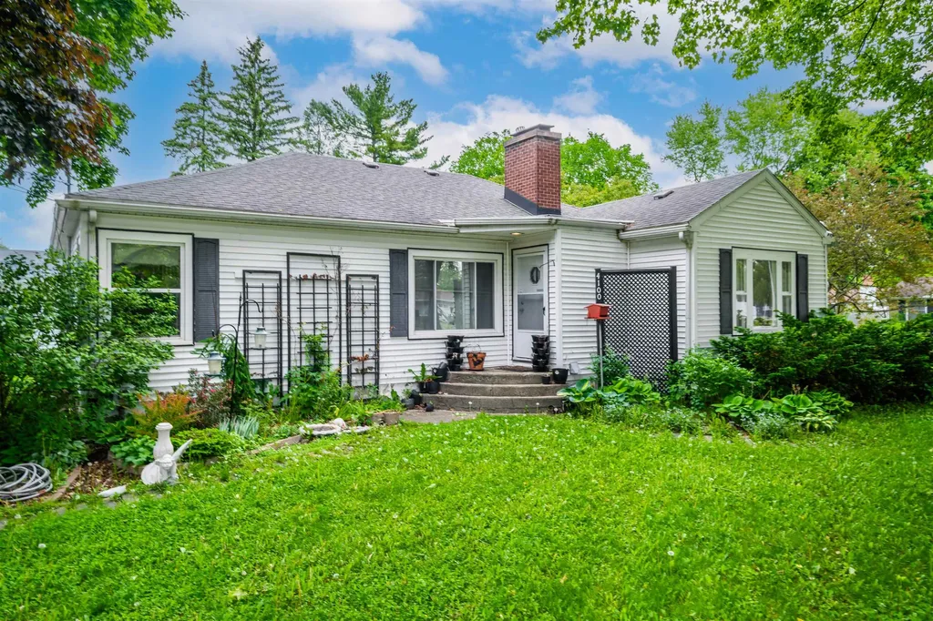 4100 Weiss Street Saginaw Charter Township MI 48603