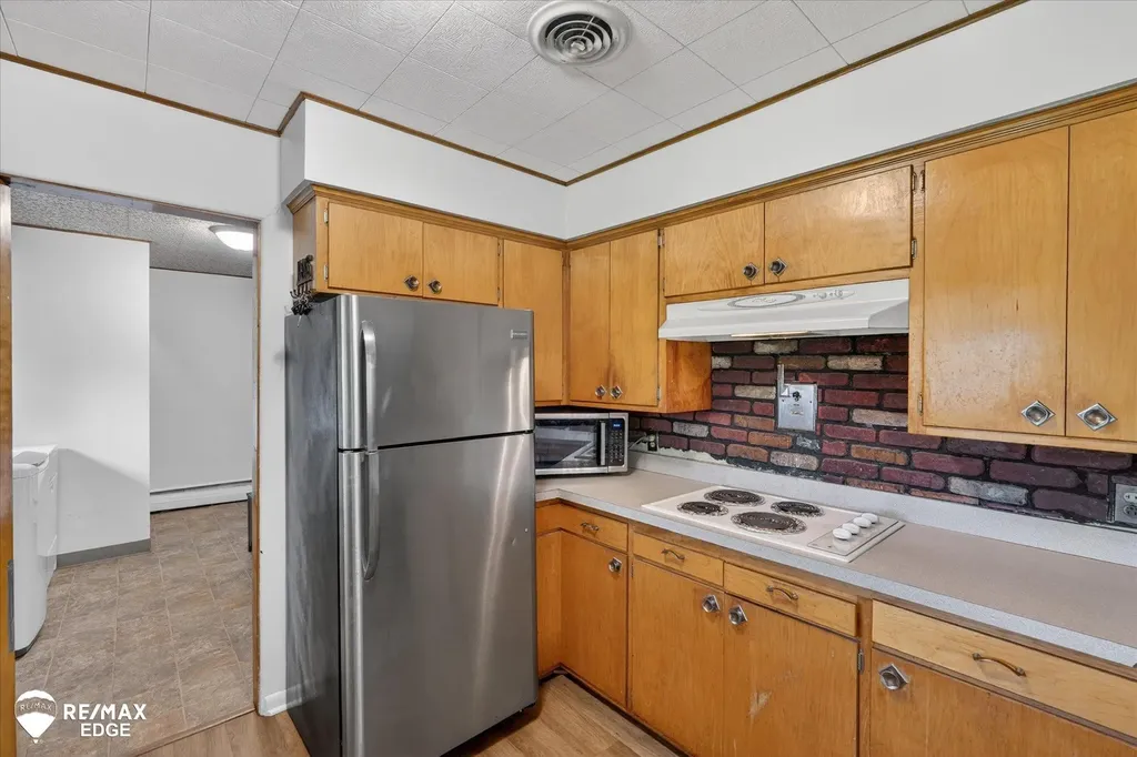 2809 S Outer Drive Buena Vista Charter Township MI 48601