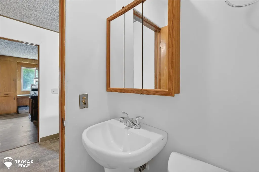 2809 S Outer Drive Buena Vista Charter Township MI 48601