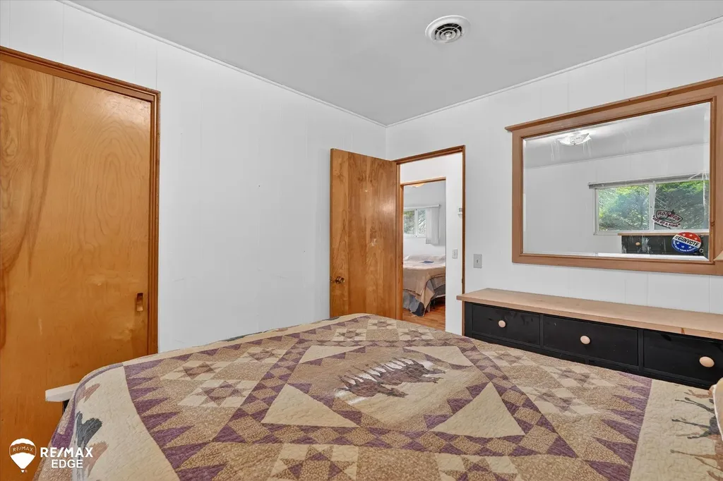 2809 S Outer Drive Buena Vista Charter Township MI 48601