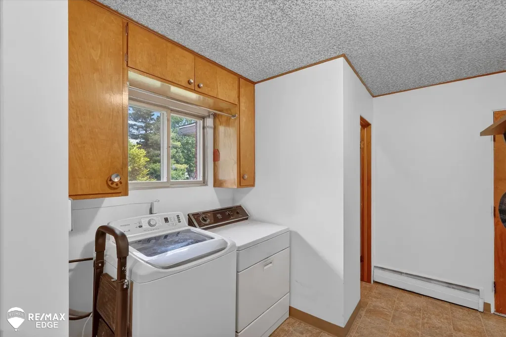 2809 S Outer Drive Buena Vista Charter Township MI 48601