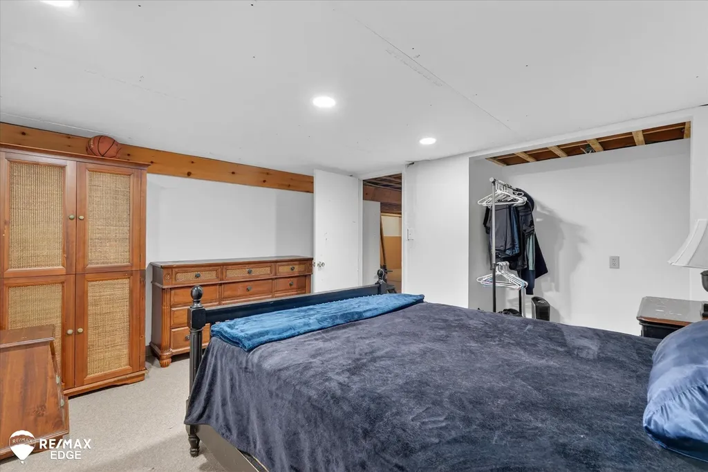 2809 S Outer Drive Buena Vista Charter Township MI 48601