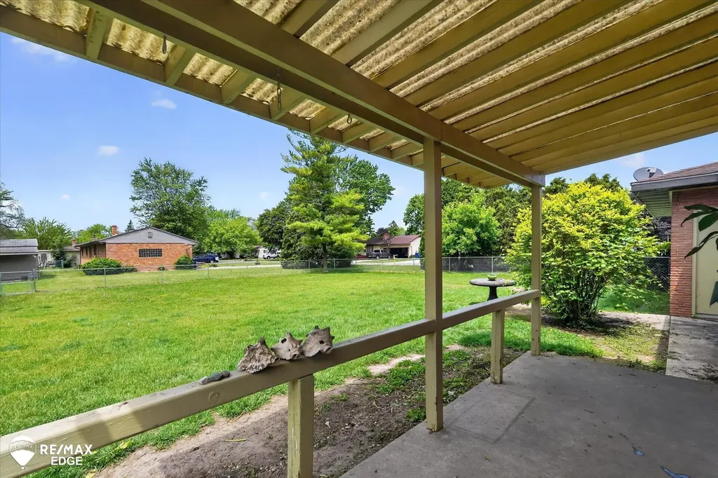 2809 S Outer Drive Buena Vista Charter Township MI 48601