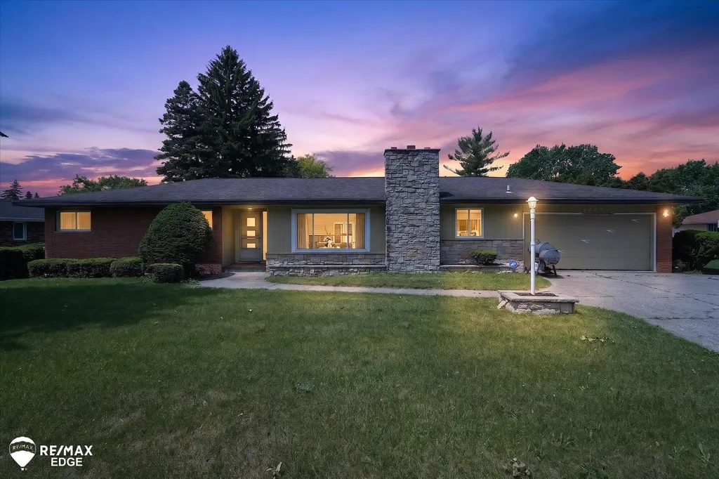 2809 S Outer Drive Buena Vista Charter Township MI 48601