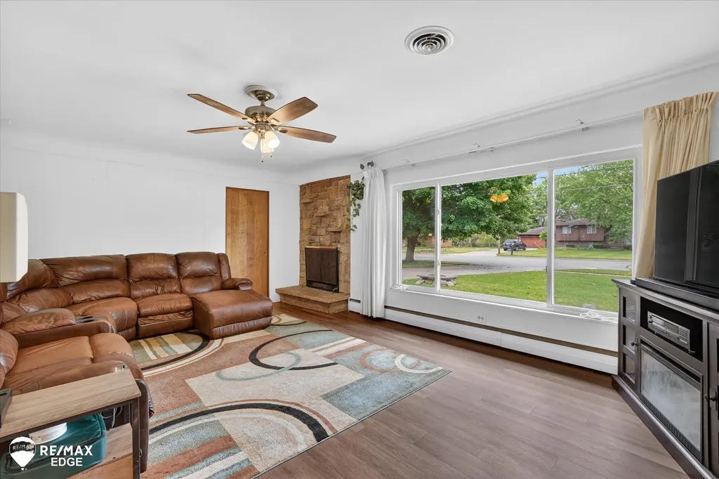 2809 S Outer Drive Buena Vista Charter Township MI 48601