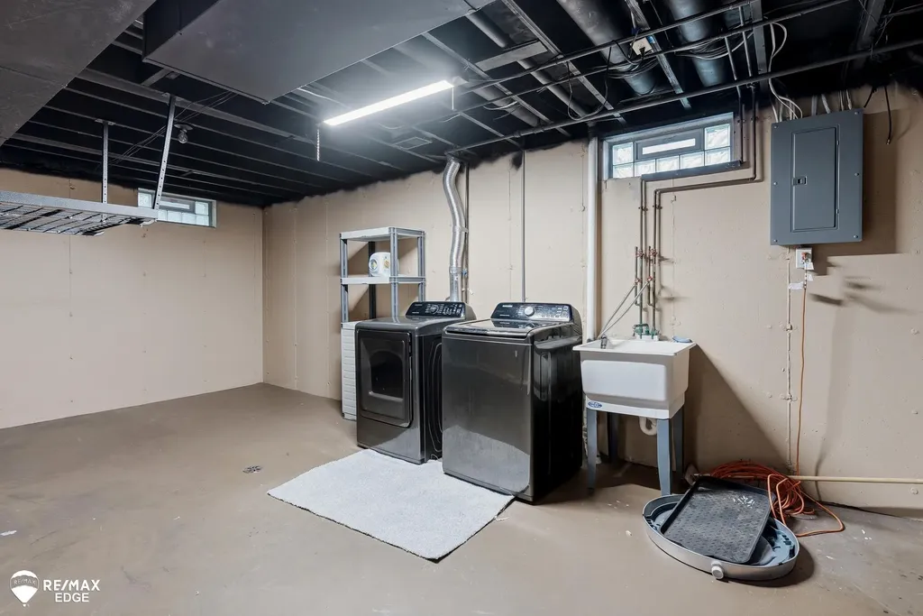 6428 Saline Drive Waterford Charter Township MI 48329