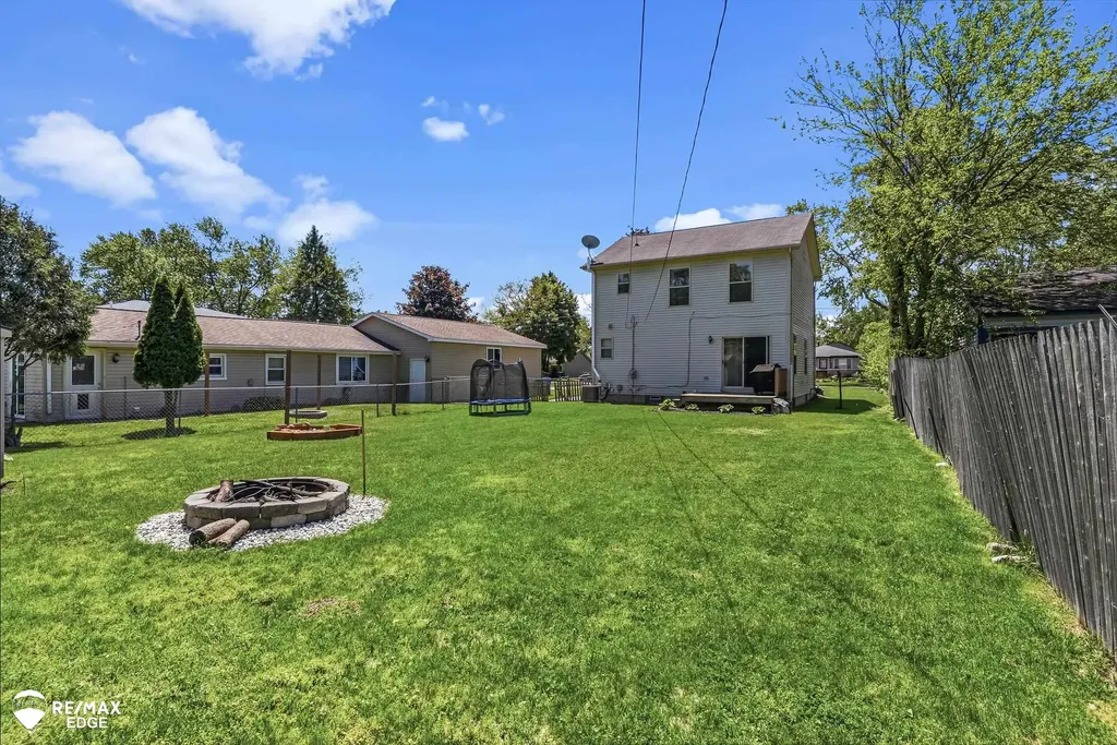 6428 Saline Drive Waterford Charter Township MI 48329
