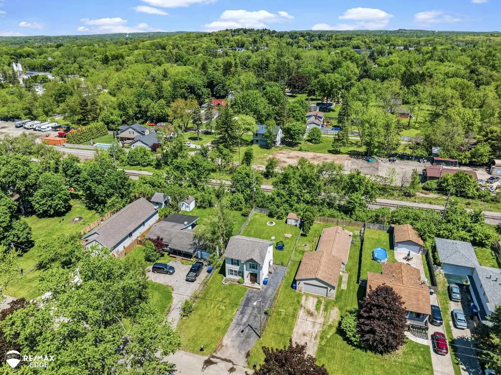 6428 Saline Drive Waterford Charter Township MI 48329