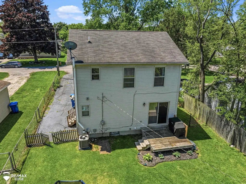6428 Saline Drive Waterford Charter Township MI 48329
