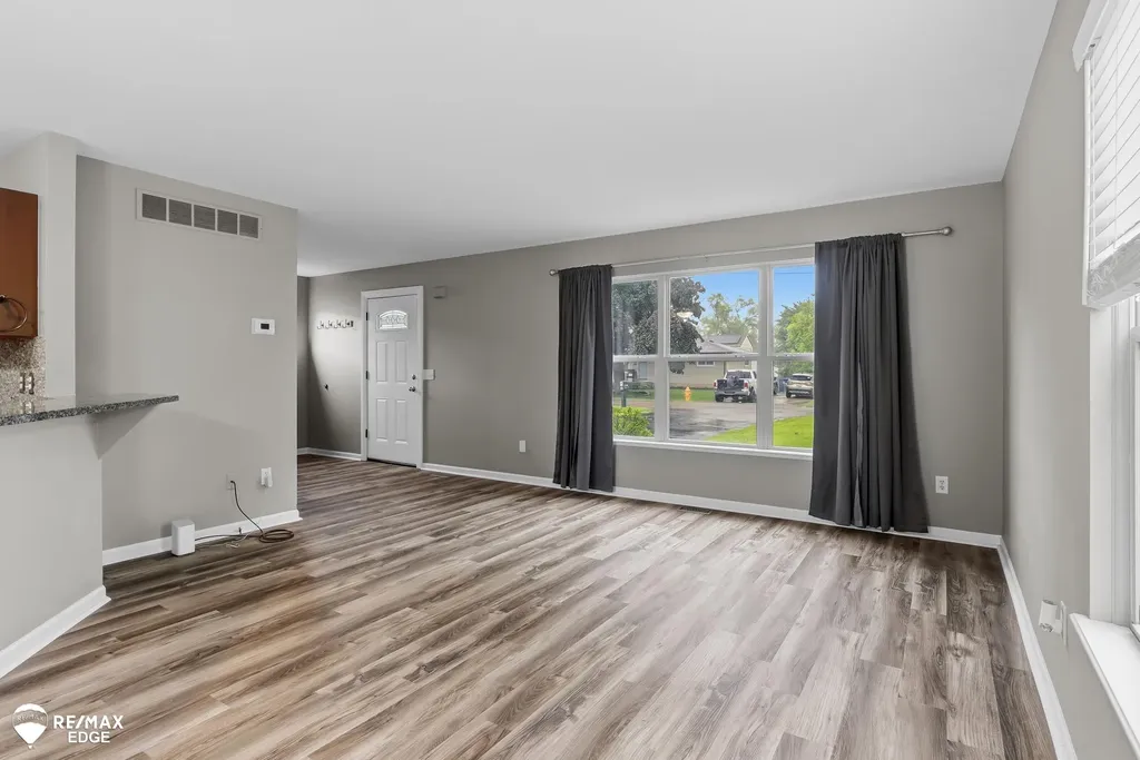6428 Saline Drive Waterford Charter Township MI 48329