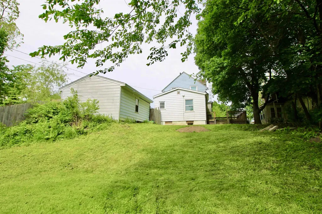 1029 N Chevrolet Road Flint City MI 48504