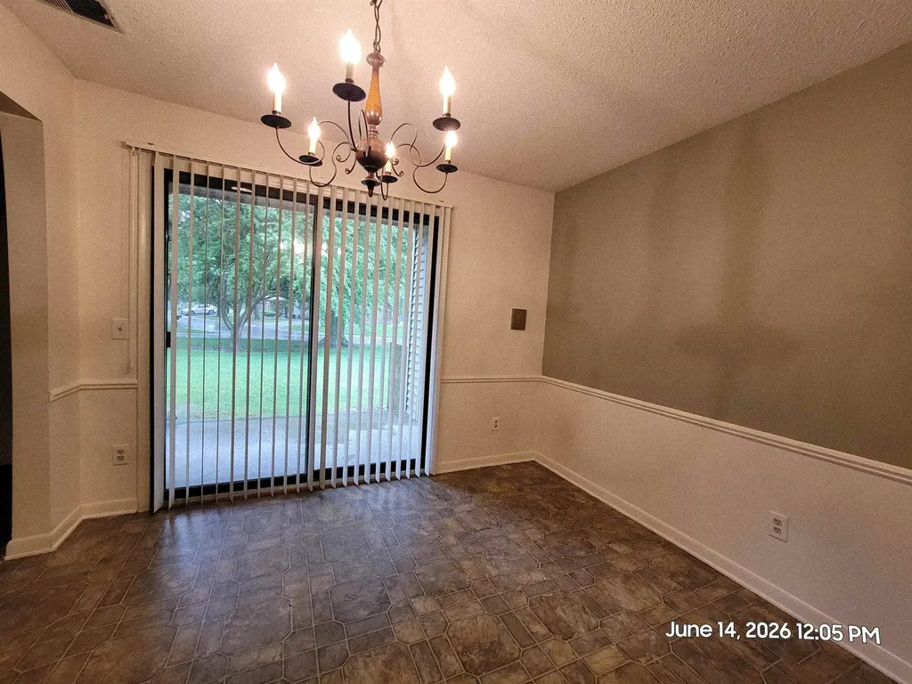 1048 Grenoble Lane Lansing City MI 48917