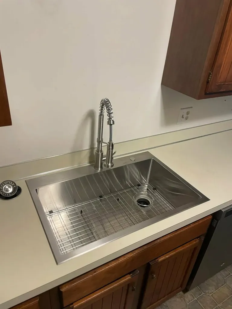 1048 Grenoble Lane Lansing City MI 48917
