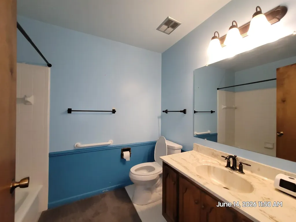 1048 Grenoble Lane Lansing City MI 48917