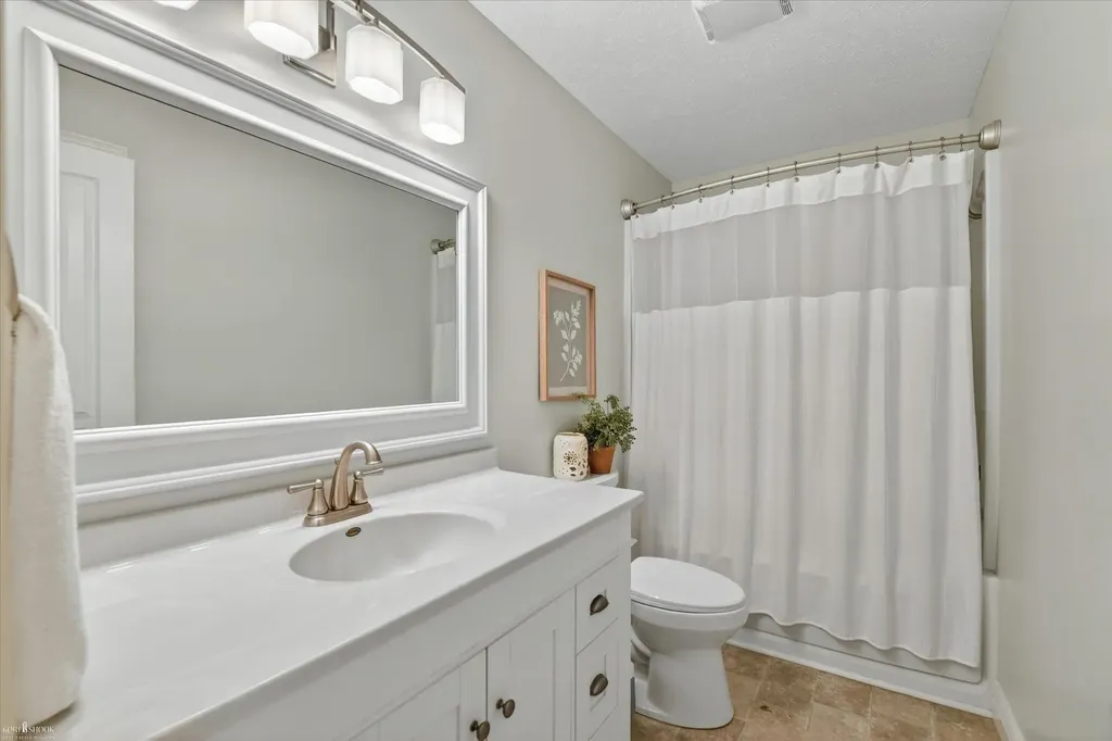 1012 Wood Court Owosso City MI 48867