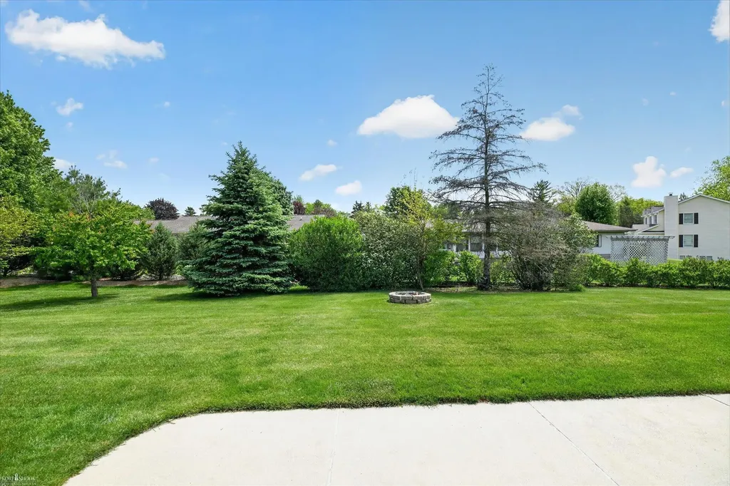 1012 Wood Court Owosso City MI 48867
