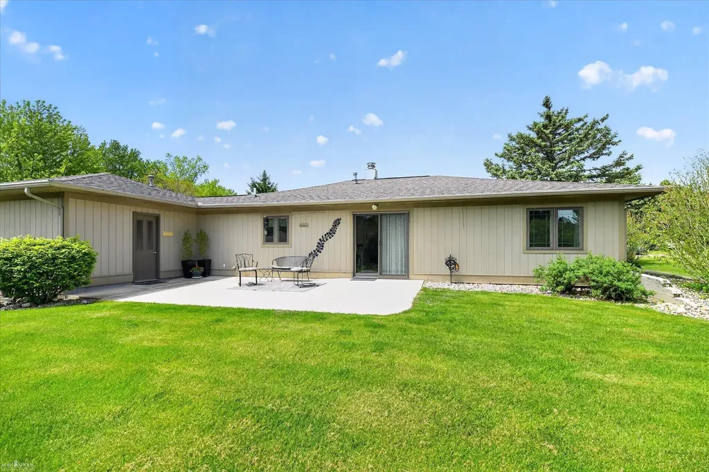 1012 Wood Court Owosso City MI 48867