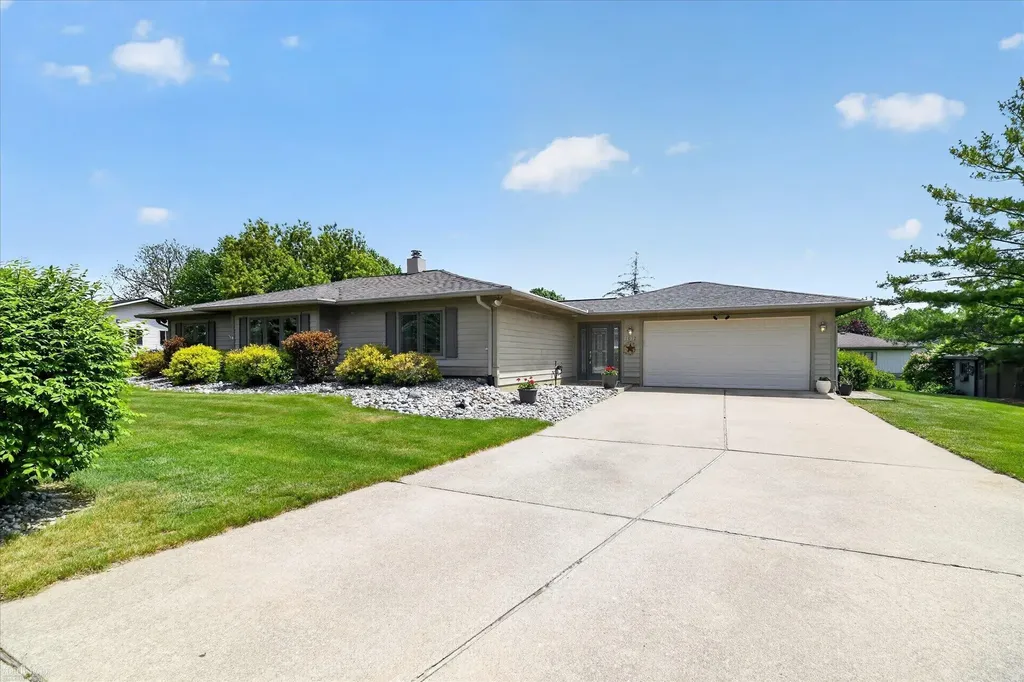 1012 Wood Court Owosso City MI 48867