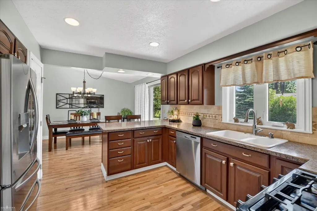 1012 Wood Court Owosso City MI 48867
