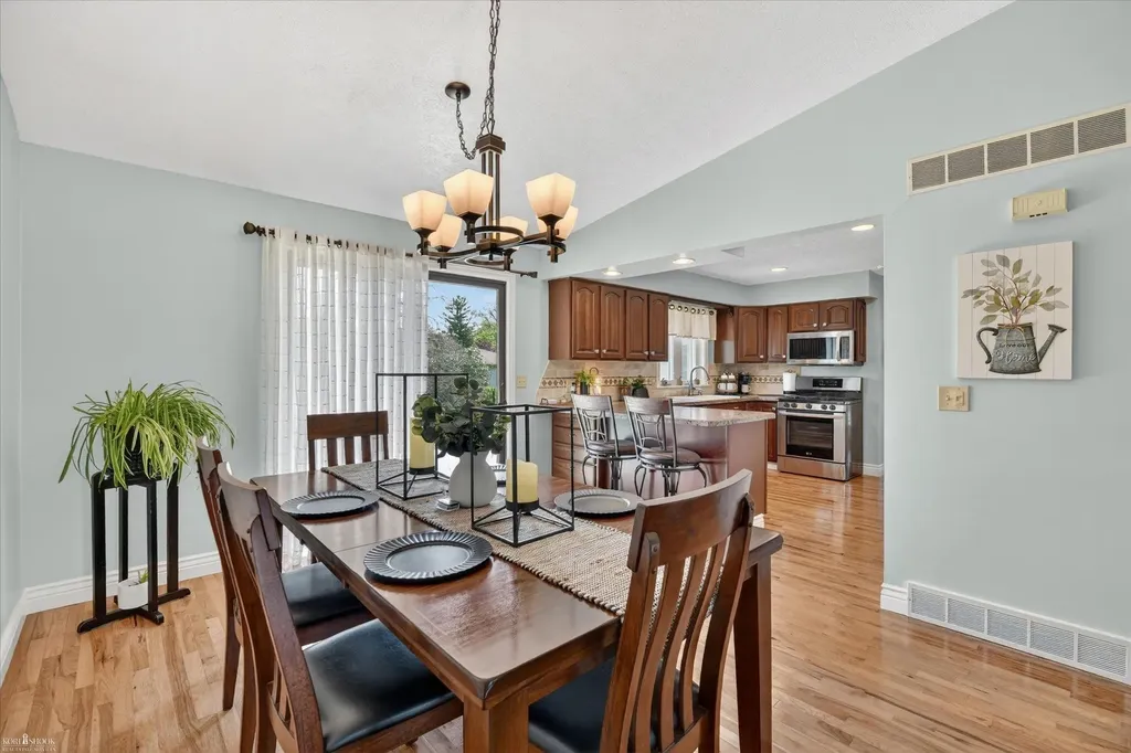 1012 Wood Court Owosso City MI 48867