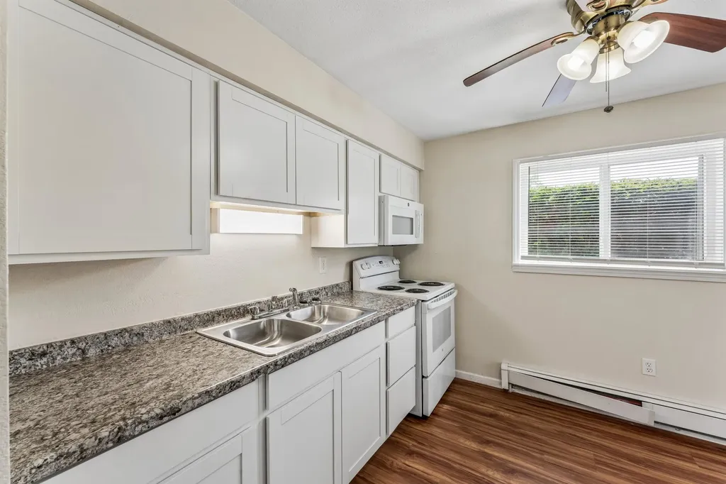 7423 Roger Thomas #4 Drive Genesee Charter Township MI 48458