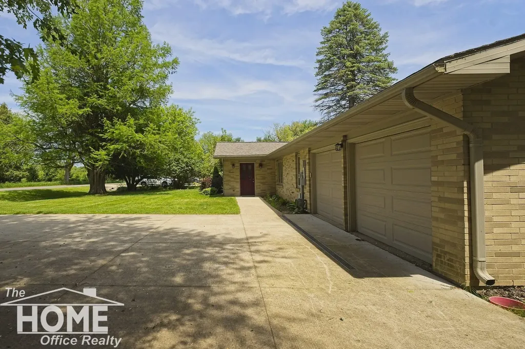 4879 Mohican Trail Bennington Township MI 48867