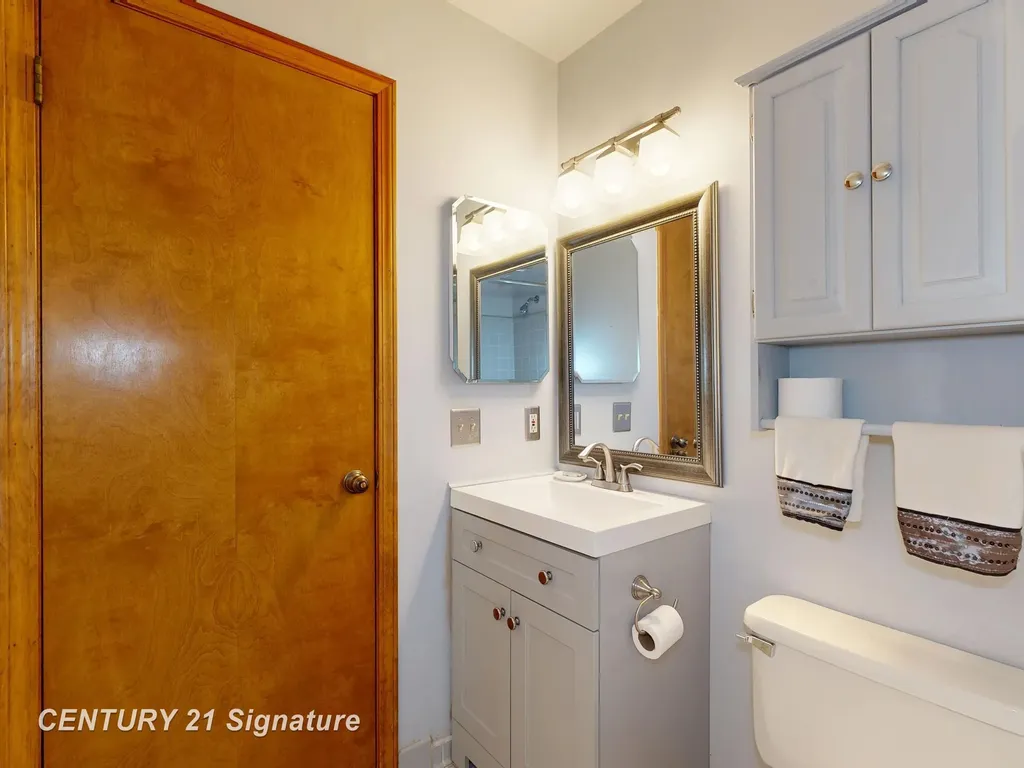 49327 Winchester Court Shelby Charter Township MI 48315