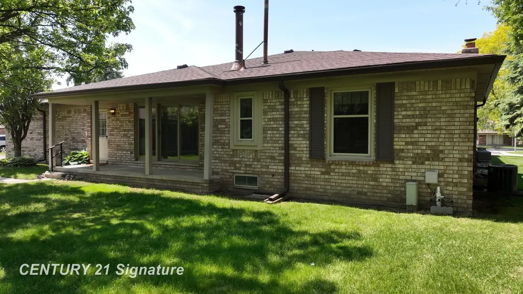49327 Winchester Court Shelby Charter Township MI 48315